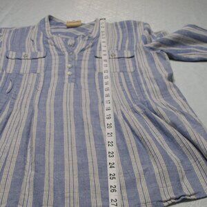 Rudy Rd. Women's 3/4 Sleeve med blue and white striped pocketed top Size Small